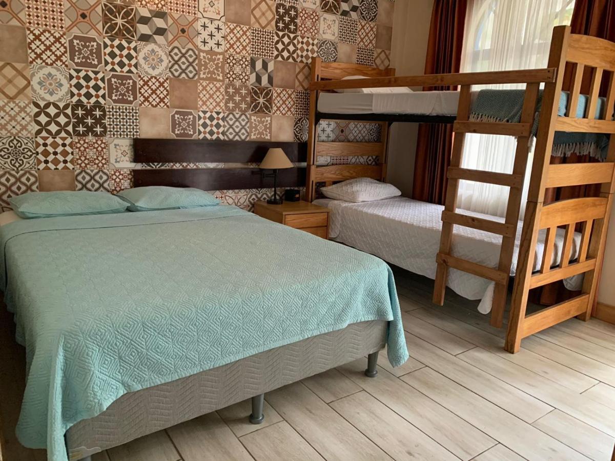 Las Palmas Hotel&Spa Ciudad Cortés Kültér fotó